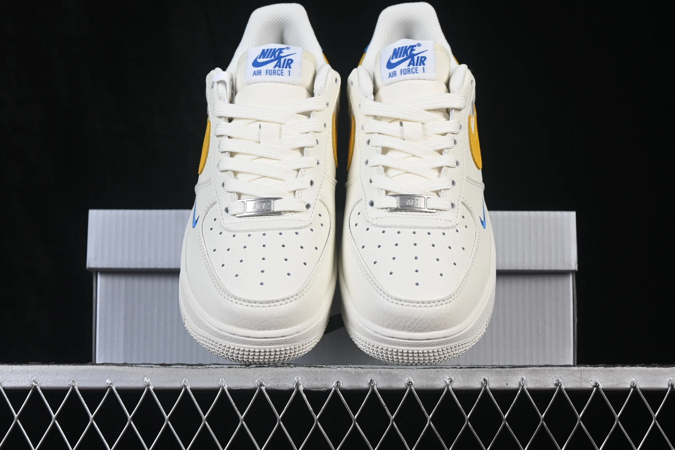 All Categories Nk Air Force 1 Air Force Series Nk Air Force 1 Low Air Force Low Nike Air Force 1'07 Low Cloud White Gold Air Force One Low Casual Shoes FZ1151-100